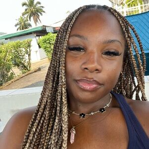 Meet your Posher, Kellie